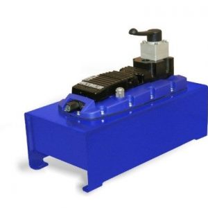 CETOP 3 air-water pump with 4/3 way hand distributor valve